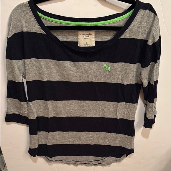 NWOT Abercrombie & Fitch Women's Long Sleeve Top - Black and Gray Stripe moose - Picture 1 of 7